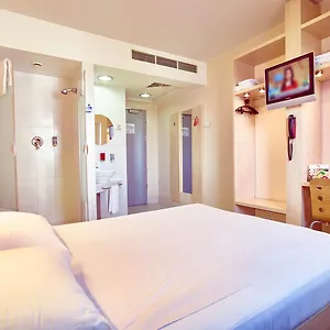 Hello Gara De Nord Hotell